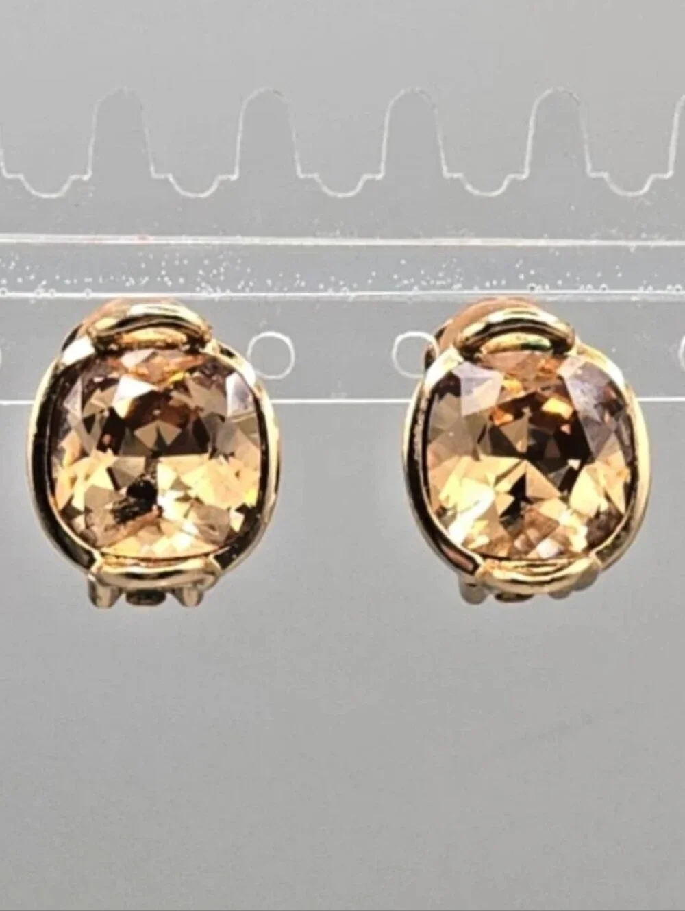 Christian Dior Vtg Gold Tone Crystal Clip On Earrings/ Gorgeous